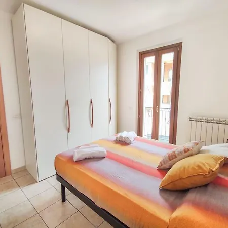 Bilocale Lombardia A 150mt Dalla Spiaggia Apartment